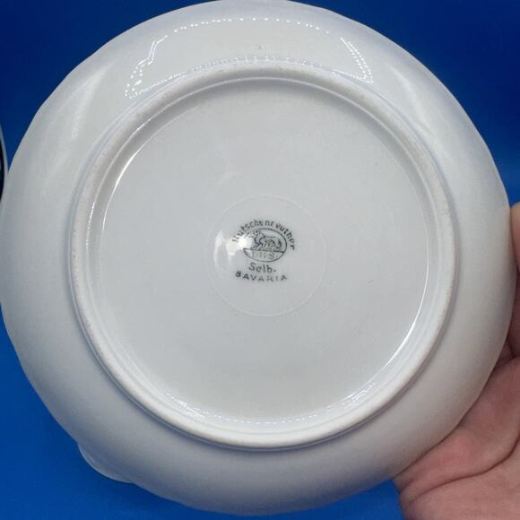 Hutschenreuther LHS Selb Bavaria Germany (2) Saucers And (2) Cups All White - Picture 5 of 6